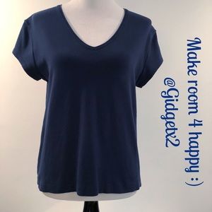 Chico’s navy blue v-neck short sleeve tee Size 2
